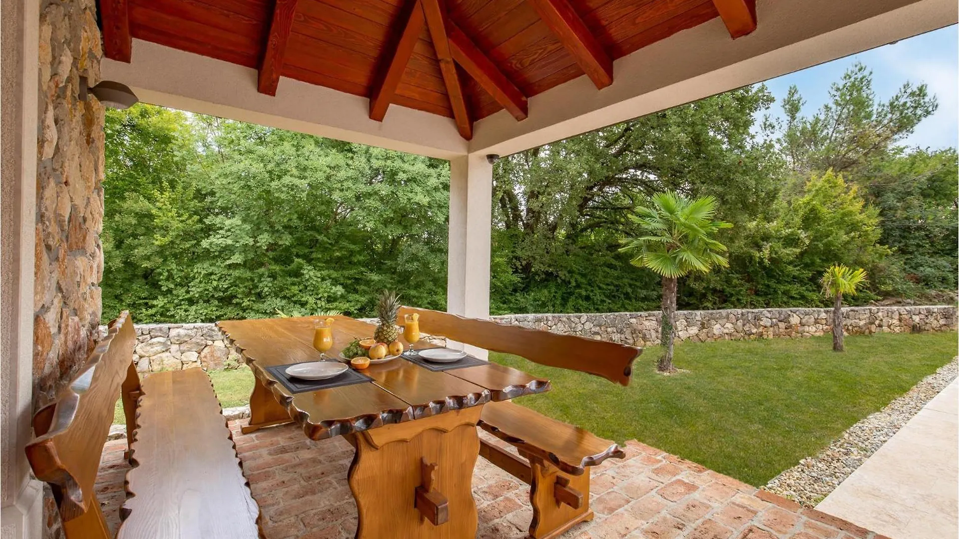 Gorgeous Home In Gostinjac With Kitchen